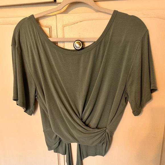 VICTORIAS SECRET Heavenly by Victoria Soft Modal Twist-tie Crop Tee - Picture 6 of 7